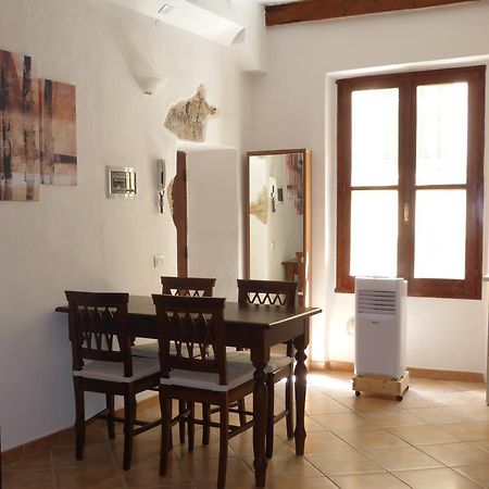 Old Town Apartment Альгеро Экстерьер фото