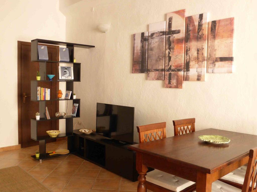 Old Town Apartment Альгеро Экстерьер фото
